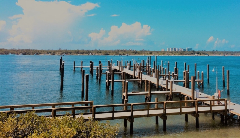 Imagen de la habitación del Hotel Dockside Inn And Resort. Foto 19