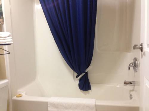 Imagen de la habitación del Hotel Dockside Inn. Foto 2