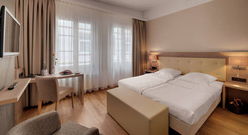 Imagen de la habitación del Hotel Doctor Weinstube. Foto 7