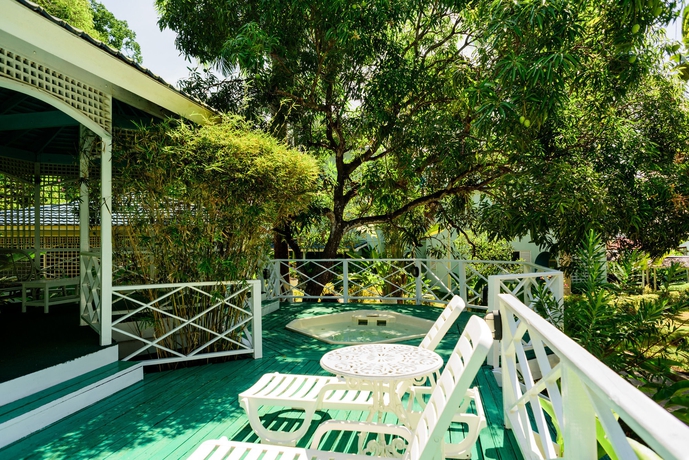 Imagen general del Hotel Doctors Cave Beach. Foto 2