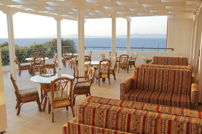 Imagen de los interiores del Hotel Dodeca Sea Resort. Foto 13
