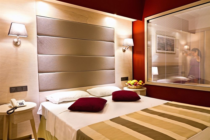 Imagen de la habitación del Hotel Dodeca Sea Resort. Foto 11