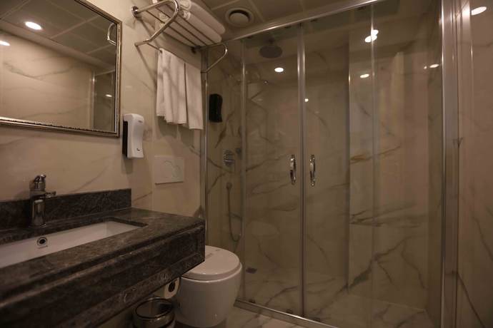 Imagen de la habitación del Hotel Dodo Spa Old City. Foto 17