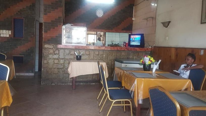 Imagen del bar/restaurante del Hotel Dodoma Serene Mombasa. Foto 2