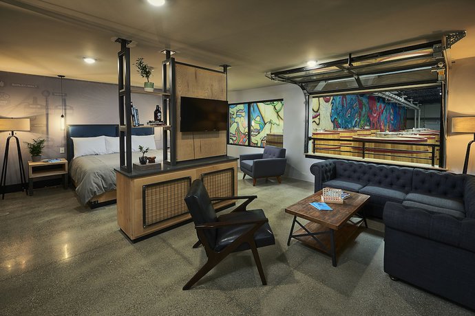 Imagen de la habitación del Hotel DogHouse Columbus. Foto 7