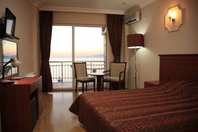 Imagen de la habitación del Hotel Dogalya. Foto 6