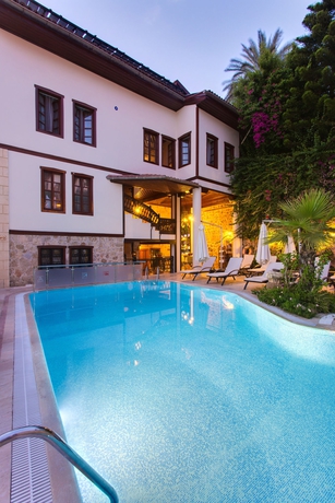 Imagen de la piscina del Hotel Dogan Hotel By Prana Hotels and Resorts - Special Class. Foto 14