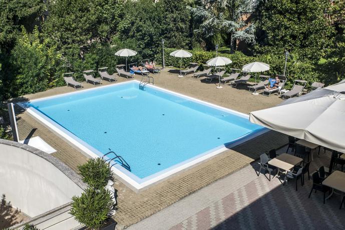 Imagen de la piscina del Hotel Dogana, Lugana. Foto 15