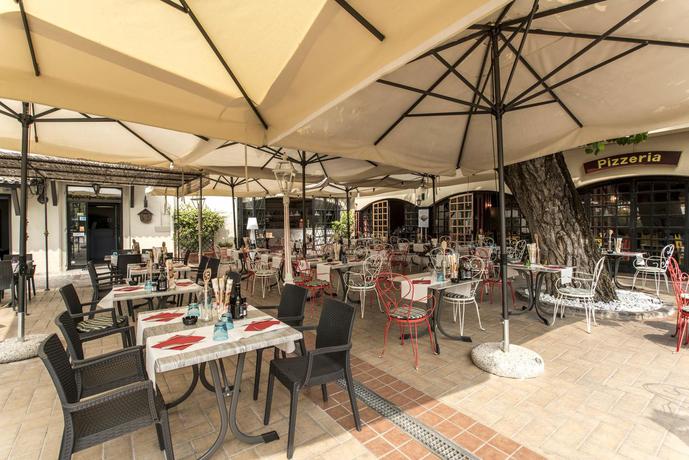 Imagen de los exteriores del Hotel Dogana, Lugana. Foto 13