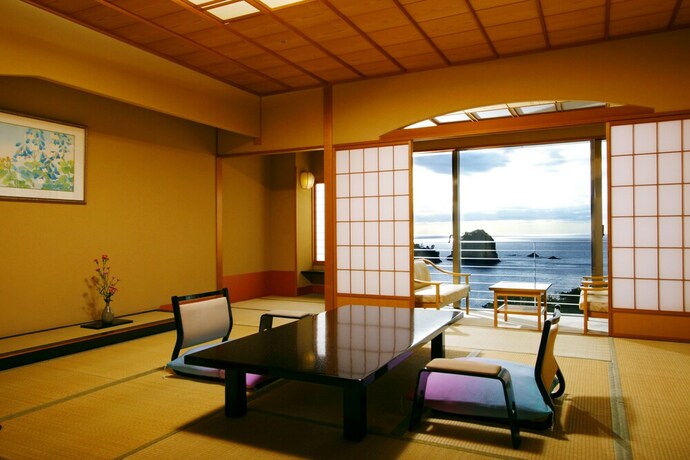 Imagen de la habitación del Hotel Dogashima New Ginsui. Foto 6