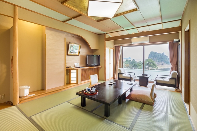 Imagen de la habitación del Hotel Dogashima Onsen. Foto 4