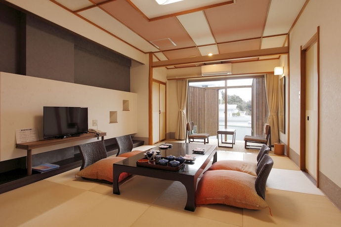 Imagen de la habitación del Hotel Dogashima Onsen. Foto 8
