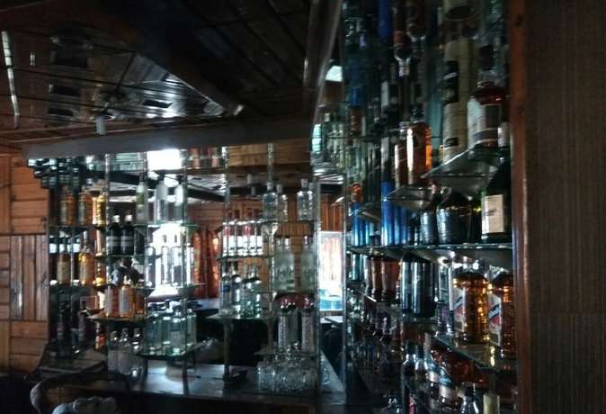 Imagen del bar/restaurante del Hotel Dogra Residency Bar and Resturant. Foto 5