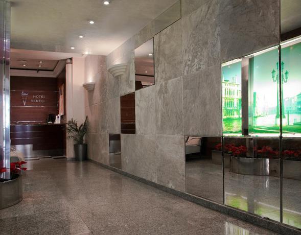 Imagen de los interiores del Hotel Doho. Foto 10