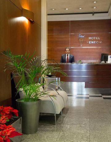 Imagen de los interiores del Hotel Doho. Foto 11