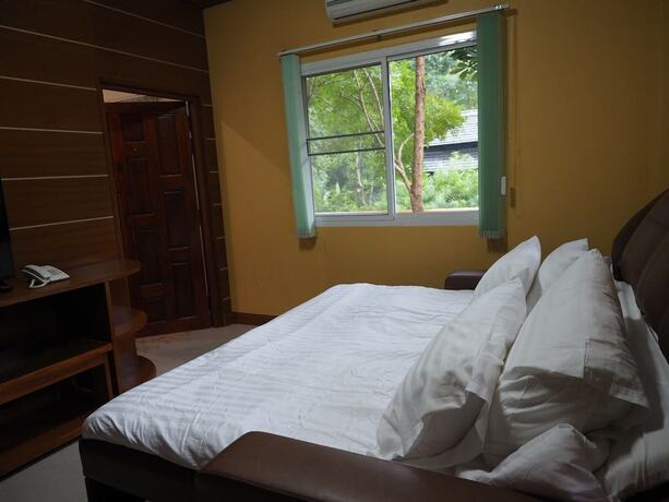 Imagen de la habitación del Hotel Doi Thin Nan Resort. Foto 15