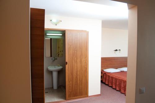 Imagen de la habitación del Hotel Doina, MAMAIA. Foto 4