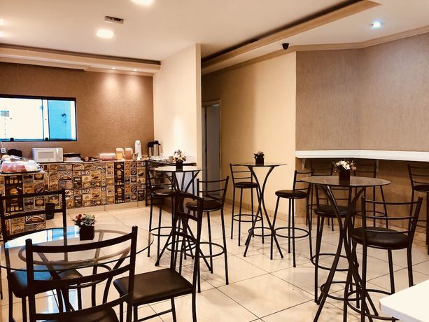 Imagen del bar/restaurante del Hotel Dok Bras&iacute;lia. Foto 2