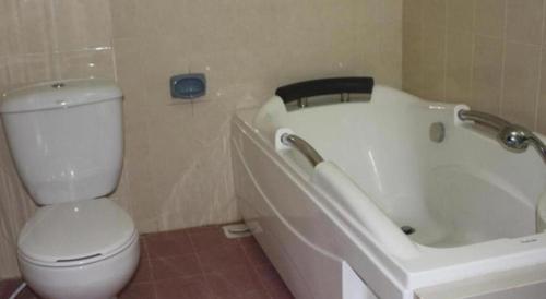 Imagen general del Hotel Dokchampa. Foto 19