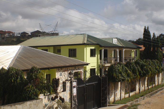 Imagen de los interiores del Hotel Dokua Royal. Foto 19