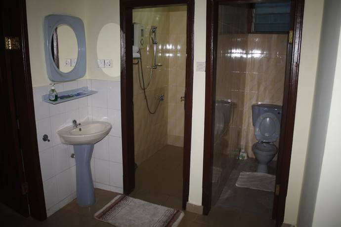 Imagen de la habitación del Hotel Dokua Royal. Foto 16