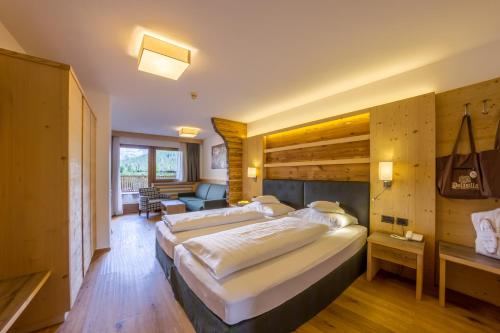 Imagen de la habitación del Hotel Dolasilla Mountain Panoramic Wellness. Foto 5