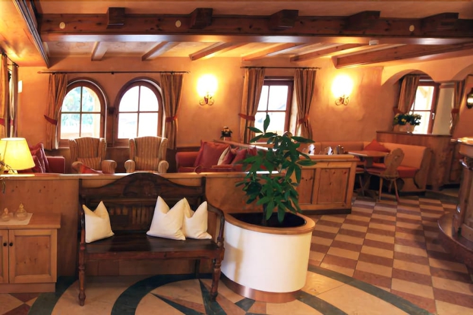 Imagen de los interiores del Hotel Dolasilla Park. Foto 18