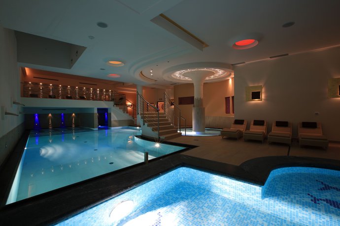 Imagen de la piscina del Hotel Dolce Avita Spa and Resort. Foto 18