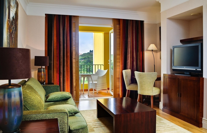 Imagen de los interiores del Hotel Dolce By Wyndham Camporeal Lisboa. Foto 10