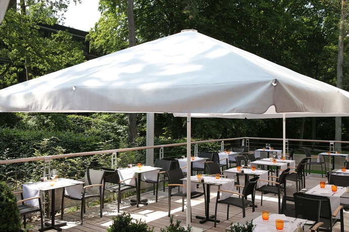 Imagen del bar/restaurante del Hotel Dolce By Wyndham La Hulpe Brussels. Foto 6