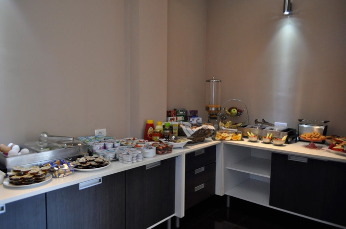 Imagen del bar/restaurante del Hotel Dolce International. Foto 2