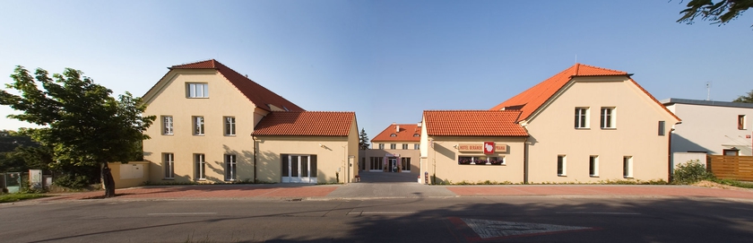 Imagen de los exteriores del Hotel Dolce Villa. Foto 14