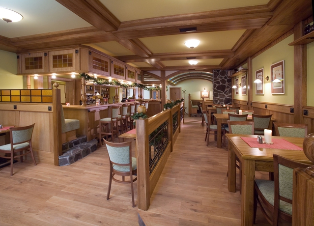 Imagen del bar/restaurante del Hotel Dolce Villa. Foto 7