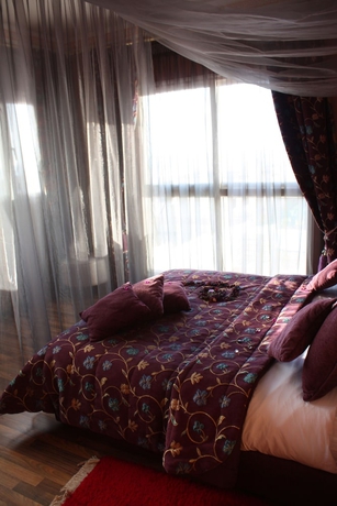 Imagen de la habitación del Hotel Dolce Vita Thalasso Center. Foto 7