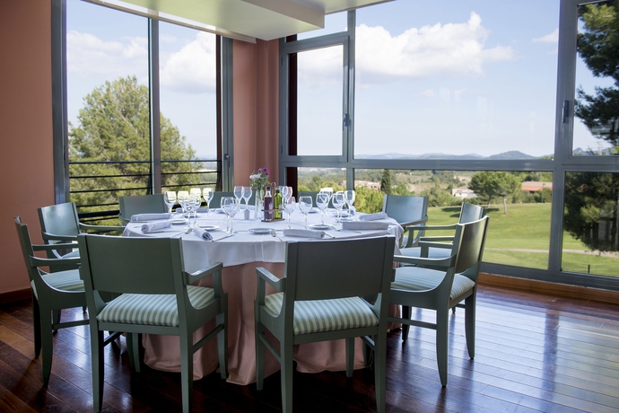 Imagen del bar/restaurante del Hotel Dolce by Wyndham Barcelona Resort. Foto 6