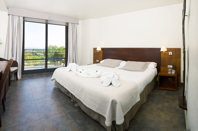 Imagen de la habitación del Hotel Dolce by Wyndham Barcelona Resort. Foto 9