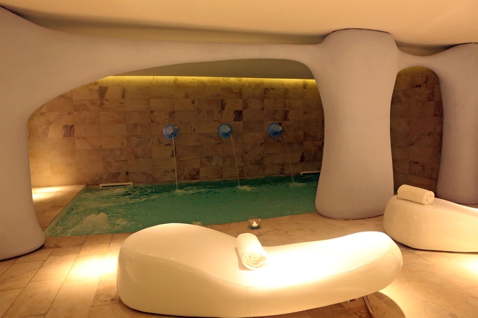 Imagen de la piscina del Hotel Dolce by Wyndham Siracusa - I Monasteri Golf & Spa. Foto 14