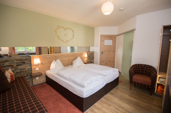 Imagen de la habitación del Hotel Dollinger. Foto 2