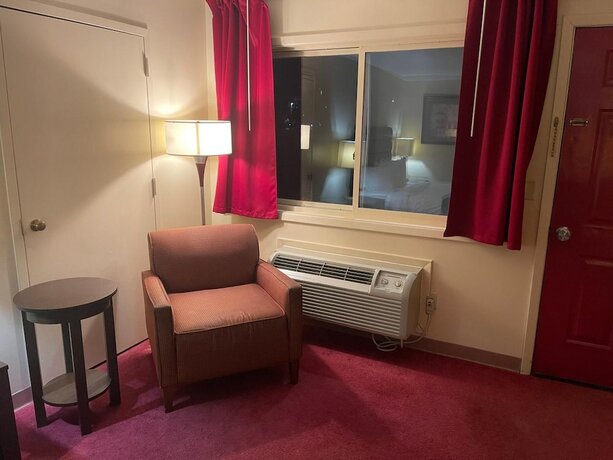 Imagen general del Hotel Dollinger\'s Motor Inn. Foto 6