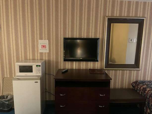 Imagen general del Hotel Dollinger\'s Motor Inn. Foto 7