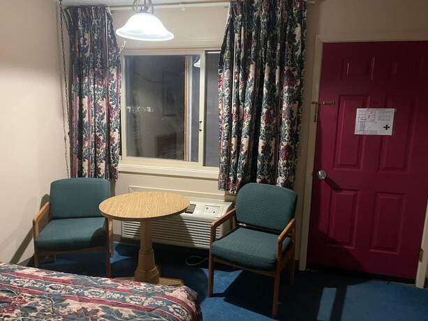 Imagen general del Hotel Dollinger\'s Motor Inn. Foto 17