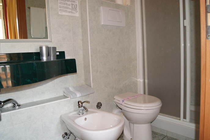 Imagen de la habitación del Hotel Dolly. Foto 5