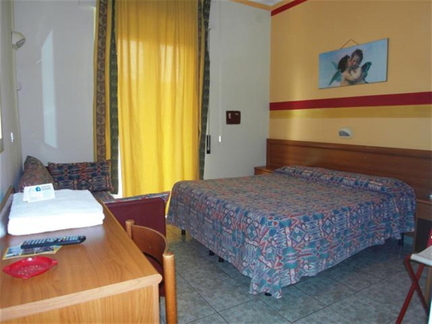 Imagen de la habitación del Hotel Dolly. Foto 8