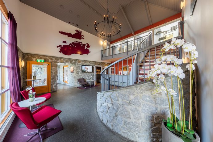 Imagen de los interiores del Hotel Dolmsundetl Hitra. Foto 18