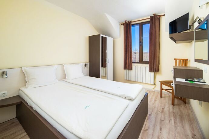 Imagen de la habitación del Hotel Dolna Bania. Foto 17
