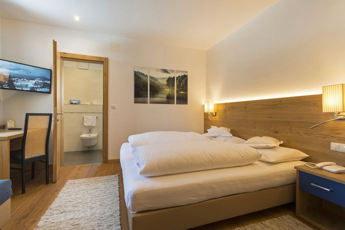 Imagen de la habitación del Hotel Dolomiten, Dobbiaco. Foto 12