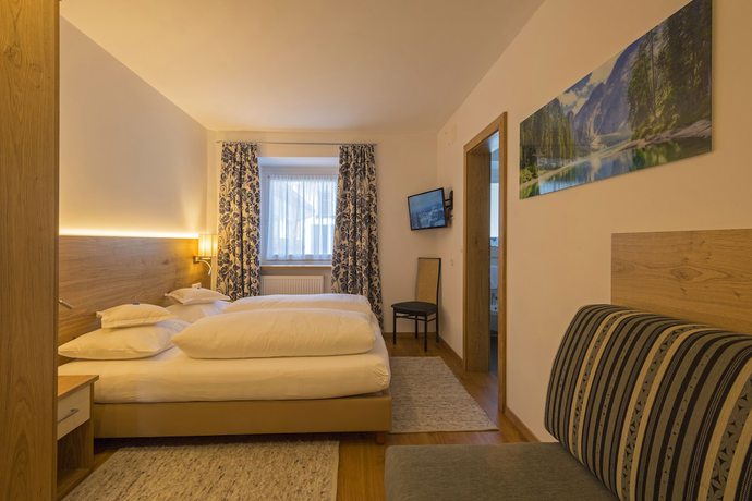 Imagen de la habitación del Hotel Dolomiten, Dobbiaco. Foto 13