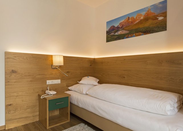 Imagen de la habitación del Hotel Dolomiten, Dobbiaco. Foto 18