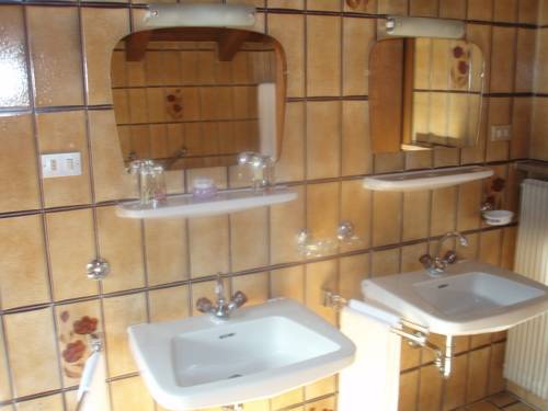 Imagen de la habitación del Hotel Dolomitenhof. Foto 9