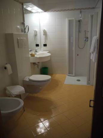 Imagen de la habitación del Hotel Dolomites Inn. Foto 6